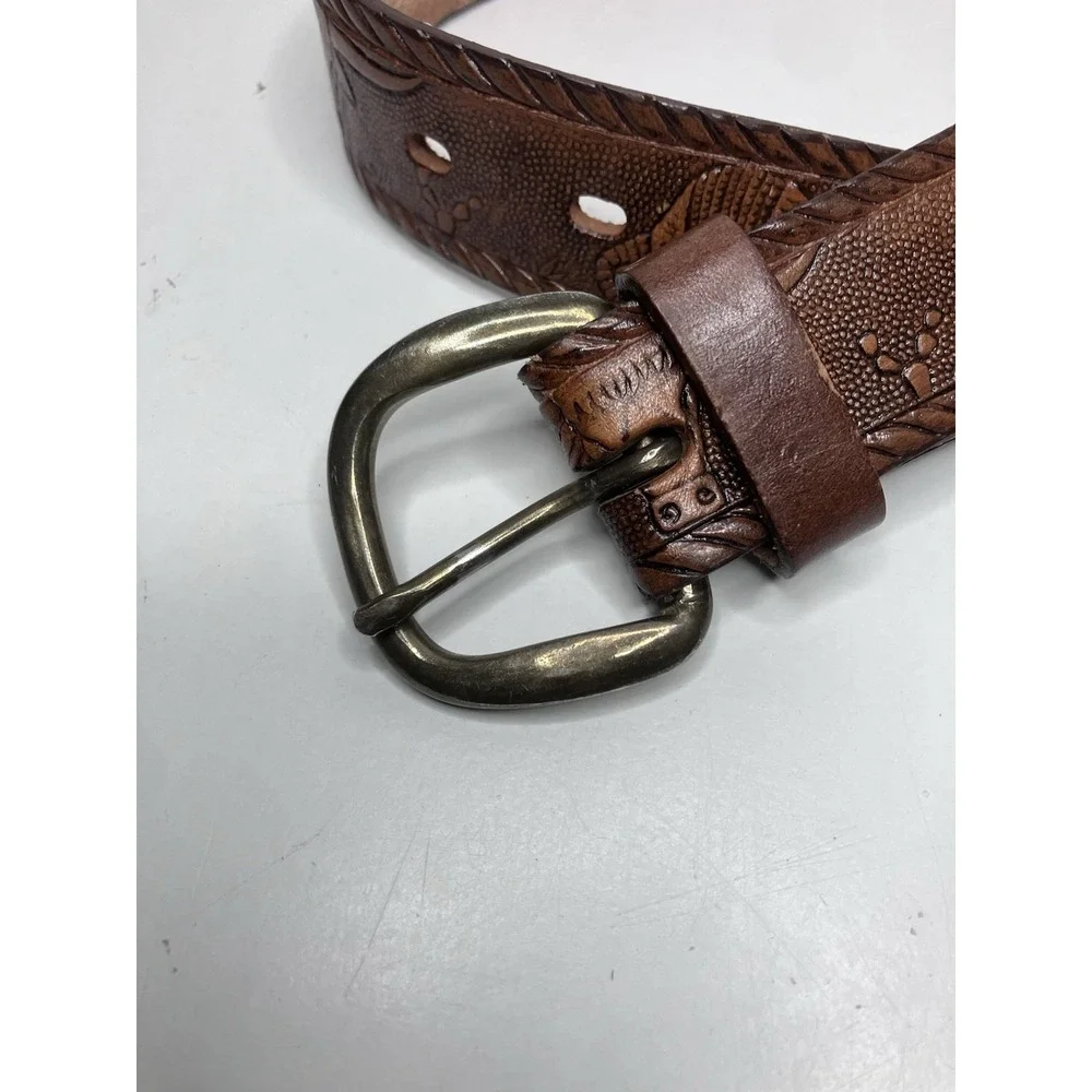 Vintage Brown Western Playful Wildlife Embossed Leather Belt Cowhide Leather 22